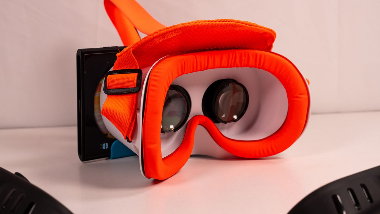 The STARTRC VR headset for the Nintendo Switch 2