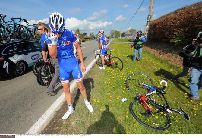Arnold Jeannesson (FDJ) checks himself for injuries