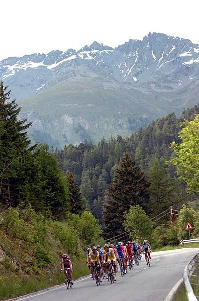 The peloton in the Swiss hills.