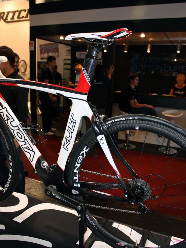 The KULT isn't as light as the KOM Evo with its more aero shapes and increased surface area.