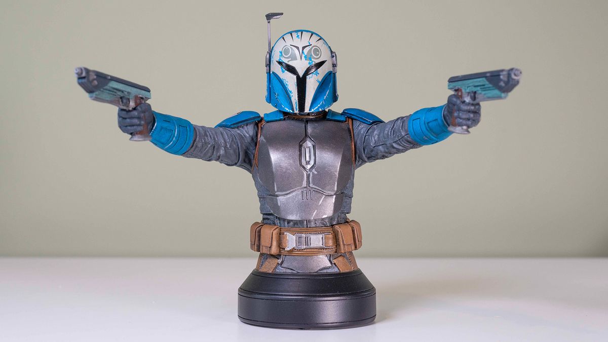 The front view of the Bo-Katan Kryze 1:6 scale Mini Bust