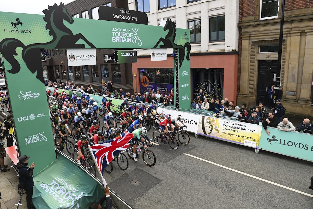 Peloton rolls out of Warrington for Lloyds Bank Tour of Britain Women - Stage 3