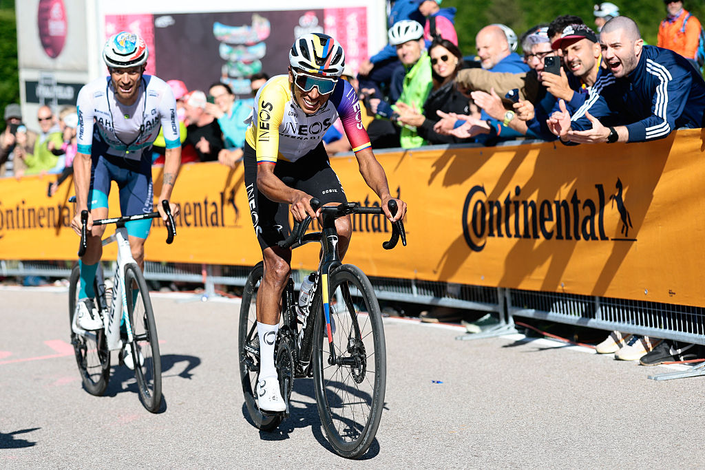 Ineos Grenadiers&#039; Colombian rider Egan Bernal (R) rides to crosses the finish line in the 16th stage of the 108th Giro d&#039;Italia cycling race of 203kms from Piazzola sul Brenta to San Valentino on May 27, 2025. (Photo by Luca Bettini / AFP)