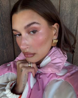 @haileybieber with brown, glazed lips