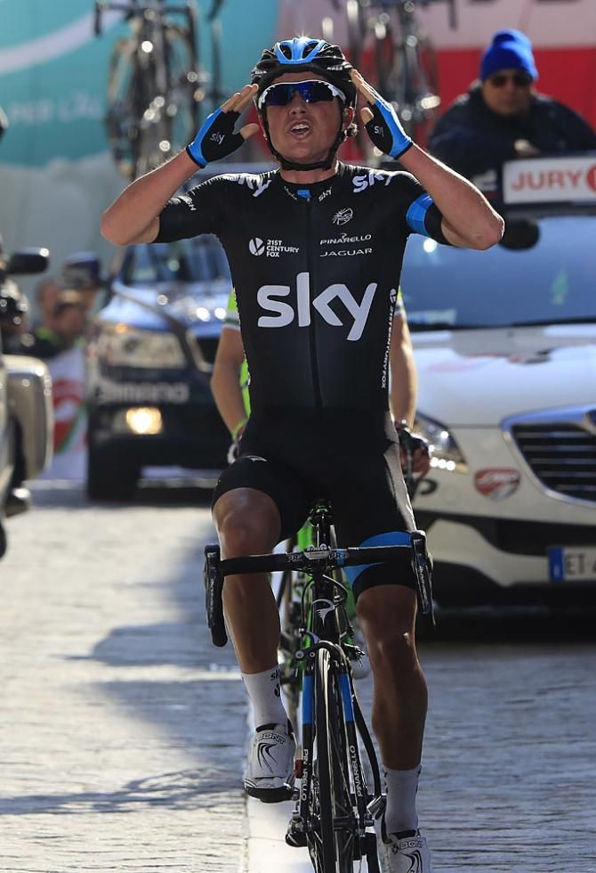 Peter Kennaugh (Team Sky) wins stage 2