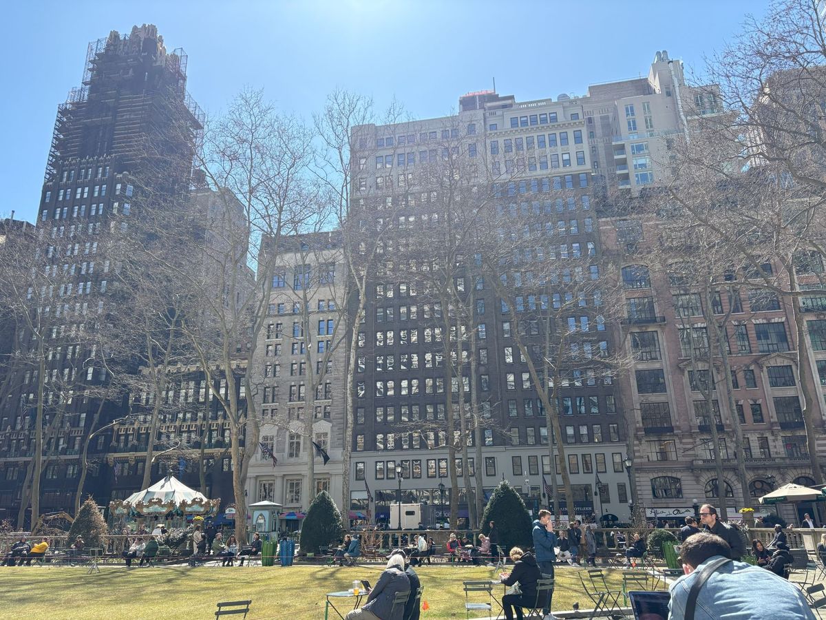 Apple iPhone 16 dynamic range sample.