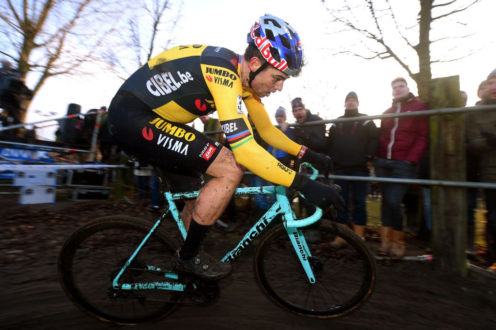 Wout van Aert (Jumbo-Visma) made his return from injury at the 2019 Loenhout Azencross race