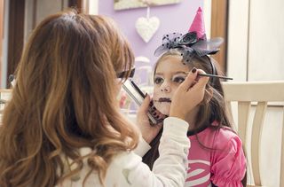 Halloween games for kids: face painting