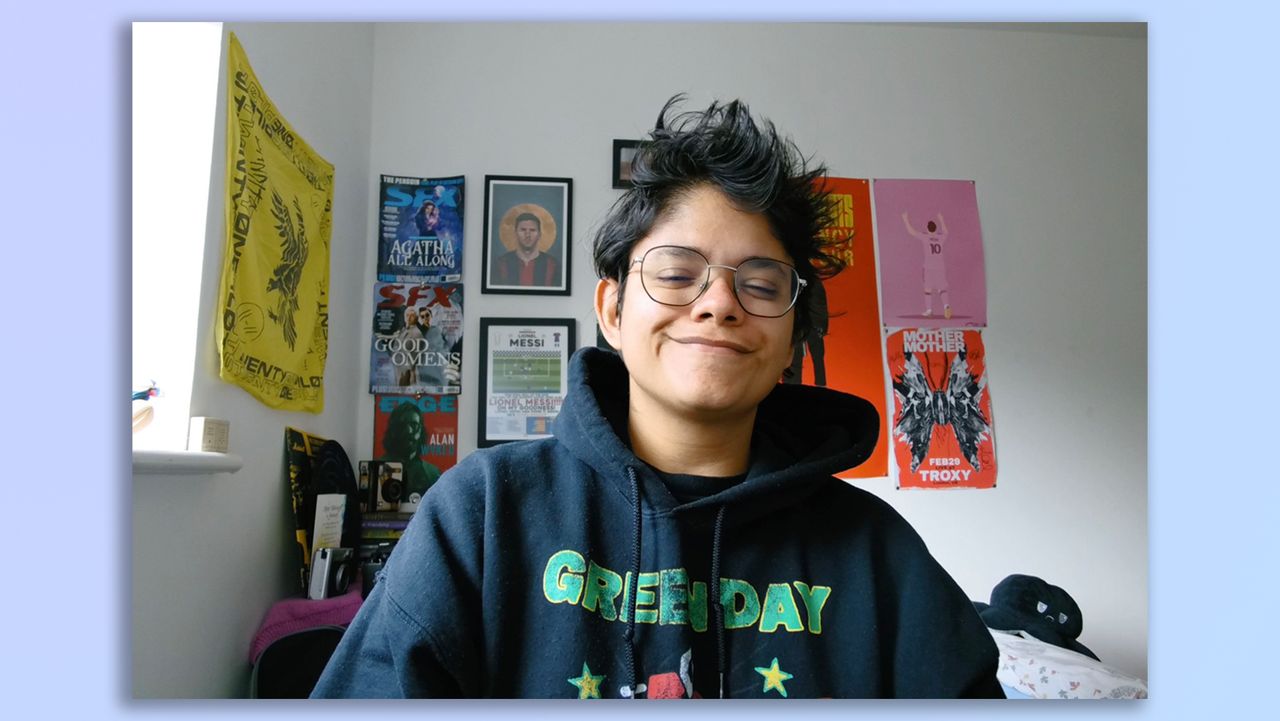 A photo taken for the purpose of testing a Razer Kiyo V2 Pro webcam
