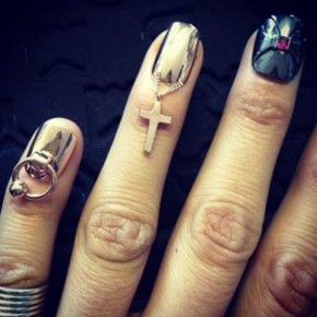 Finger bling