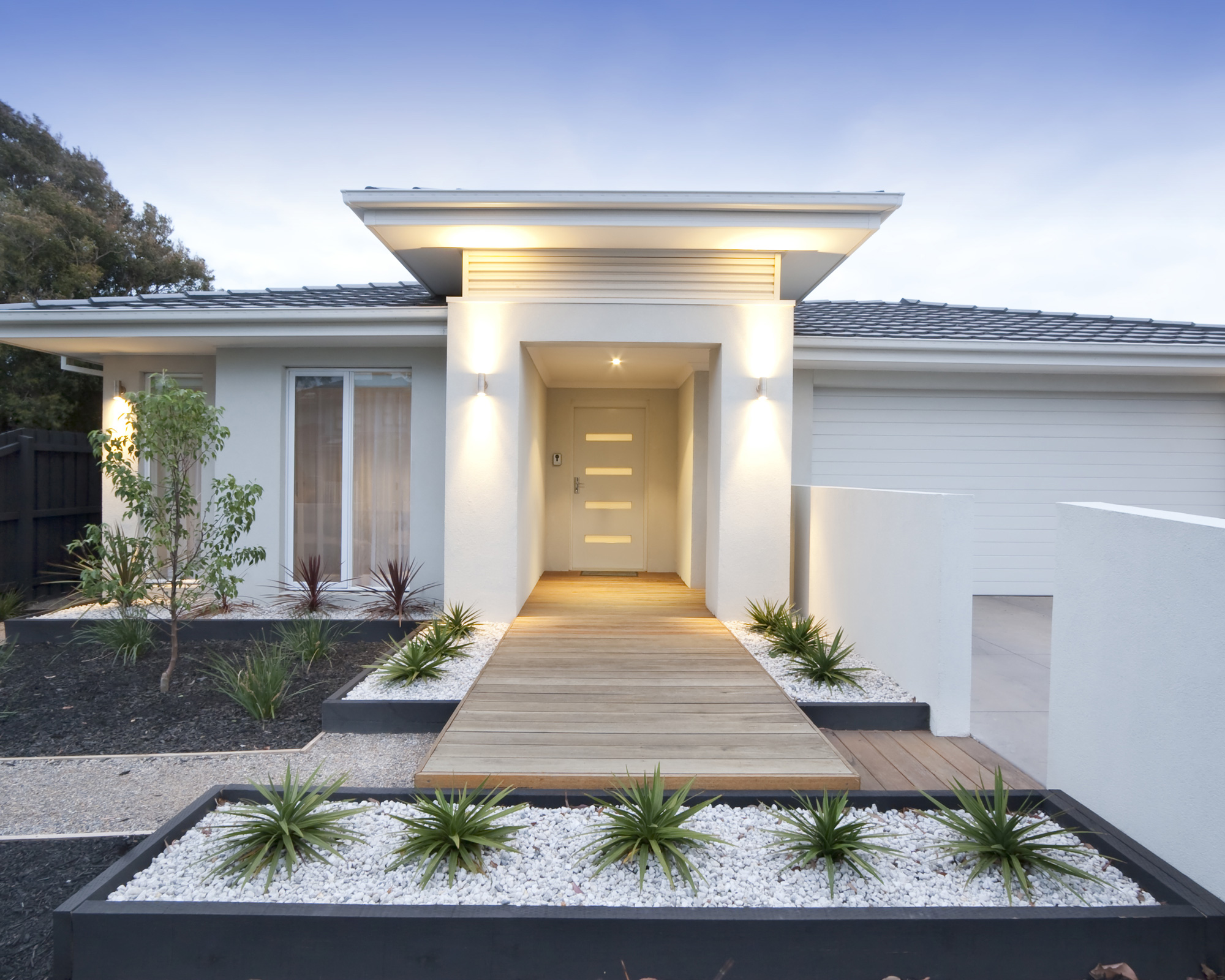 front garden landscaped with pebbles