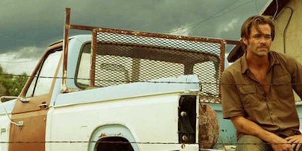 Chris Pine and Pickup truck in Hell or High Water