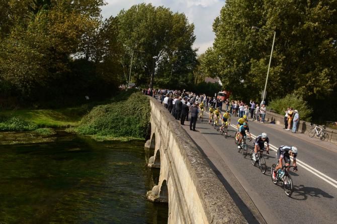 Omega Pharma leads the Tour of Britain over the Kennet River