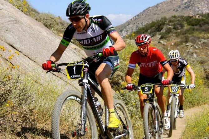 Jeremiah Bishop leads Todd Wells and Cameron Jette