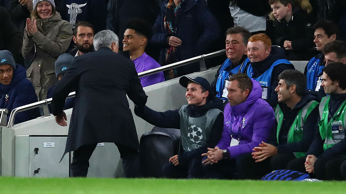 Tottenham manager Jose Mourinho thanks the quick-thinking ball boy 