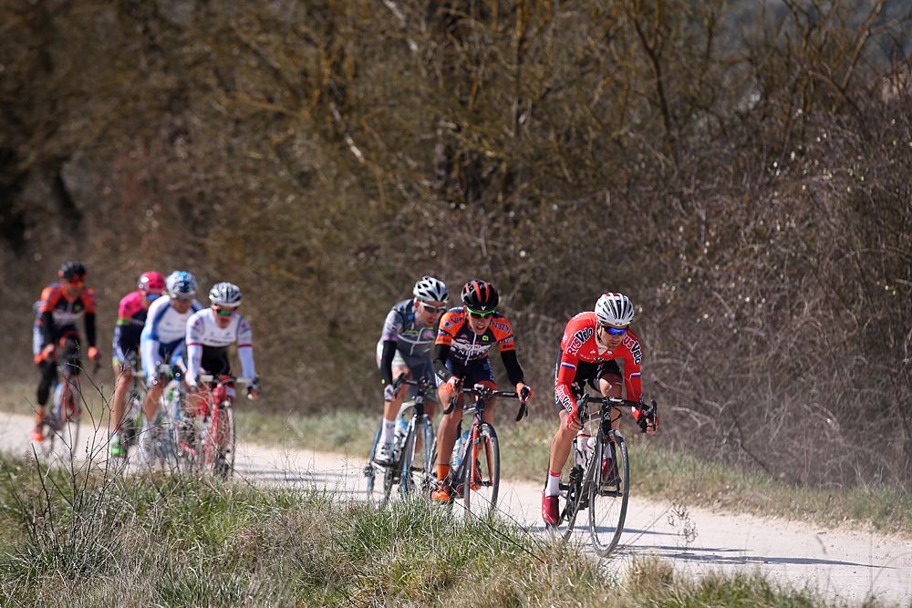 The early breakaway of the 2015 Strade Bianche