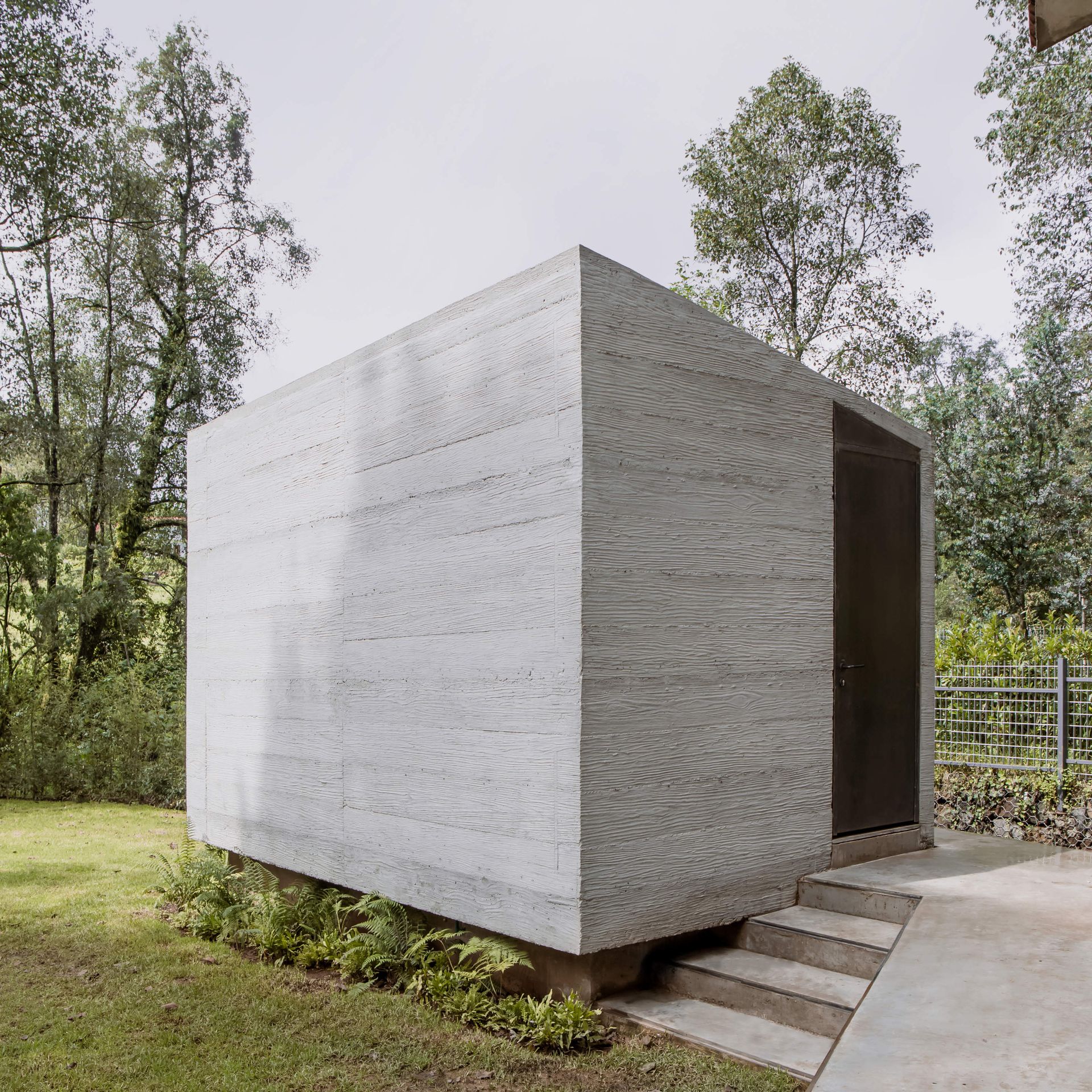 The House of the Tall Trees by 1i Arquitectura