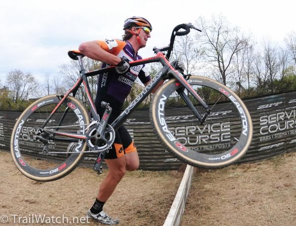 Barry Wicks (Kona) lost contact with the three leaders