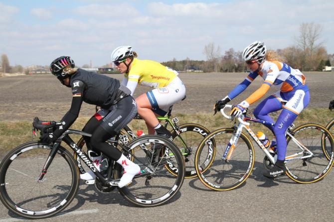 Trixi Worrak (Specialized-lululemon) and race leader Kirsten Wild (Argos-Shimano) at the front of the race