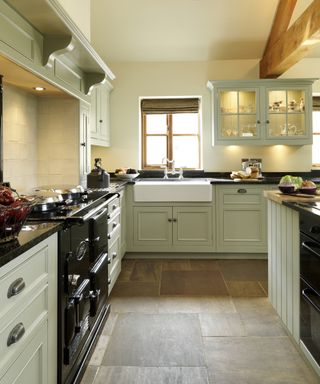 Glaseby Original kitchen with butler sink