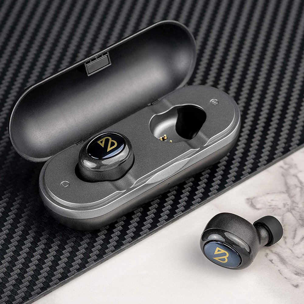 black bay earbuds