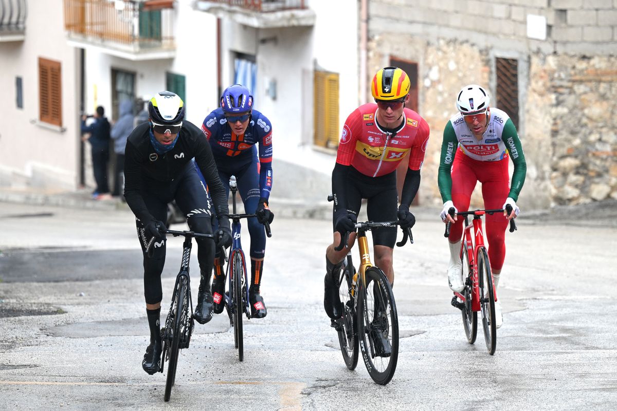 Breakaway on S3 at 2025 Tirreno-Adriatico