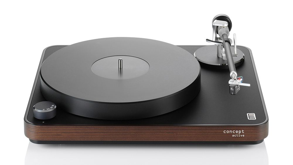 Clearaudio Concept Active brings phono preamp to Awardwinning design