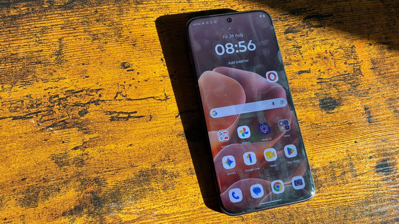 Motorola Edge 70 Pro: Design