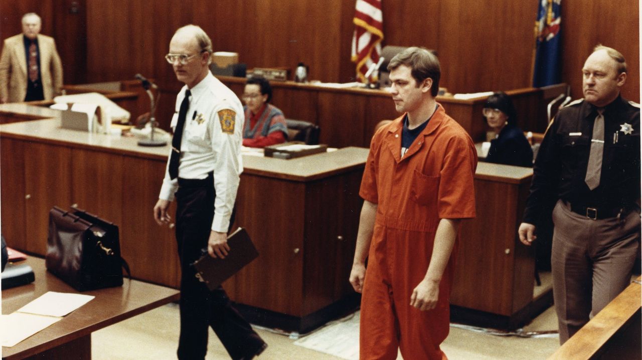 jeffrey dahmer in court