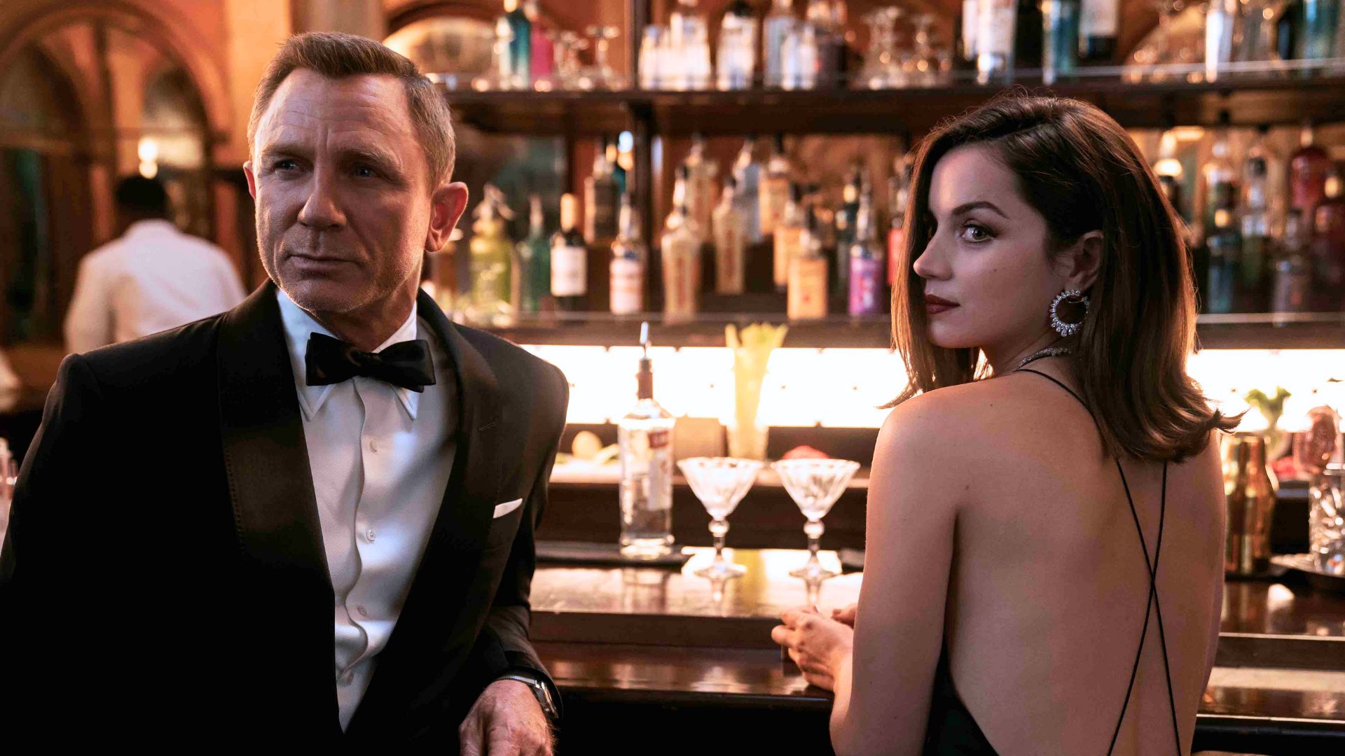 Daniel Craig and Ana De Armas in No Time to Die.