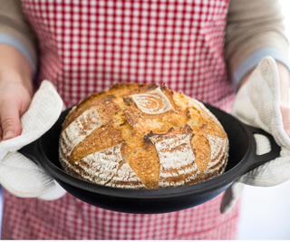 Bread in the Dutch oven