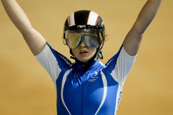 Caitlin Ward (VIC) slautes her win.