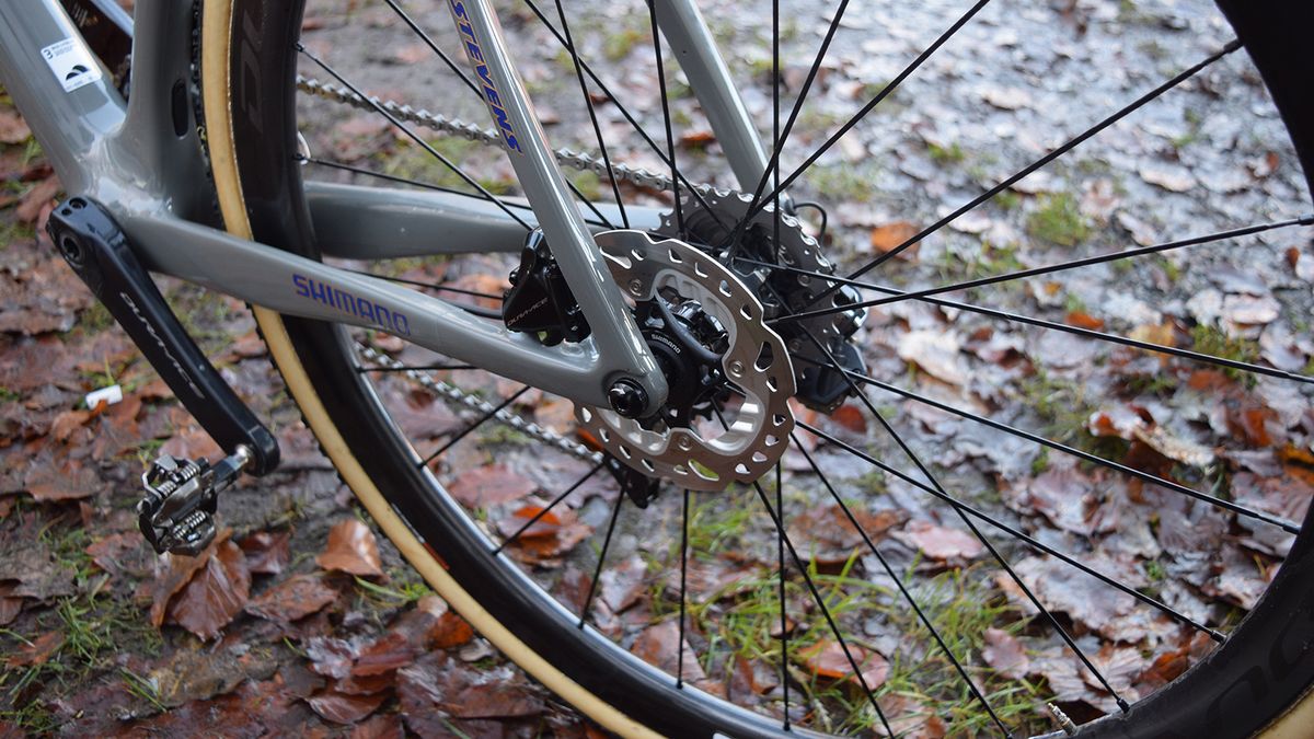 The former world champion runs 140mm disc brake rotors front and rear.