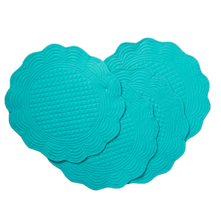Set of 4 bright turquoise table placemats with scalloped border