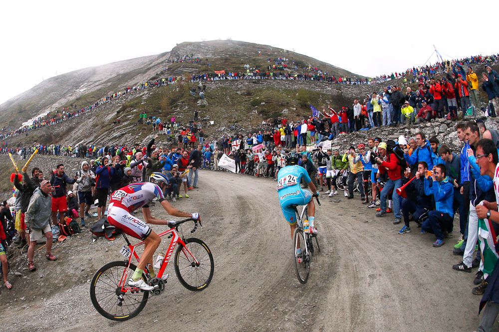 Landa and Zakarin climb.