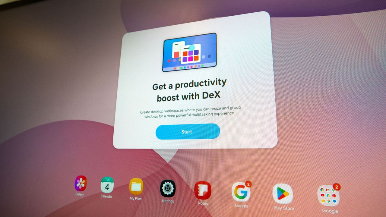 Samsung DeX on Galaxy Z Flip 8.