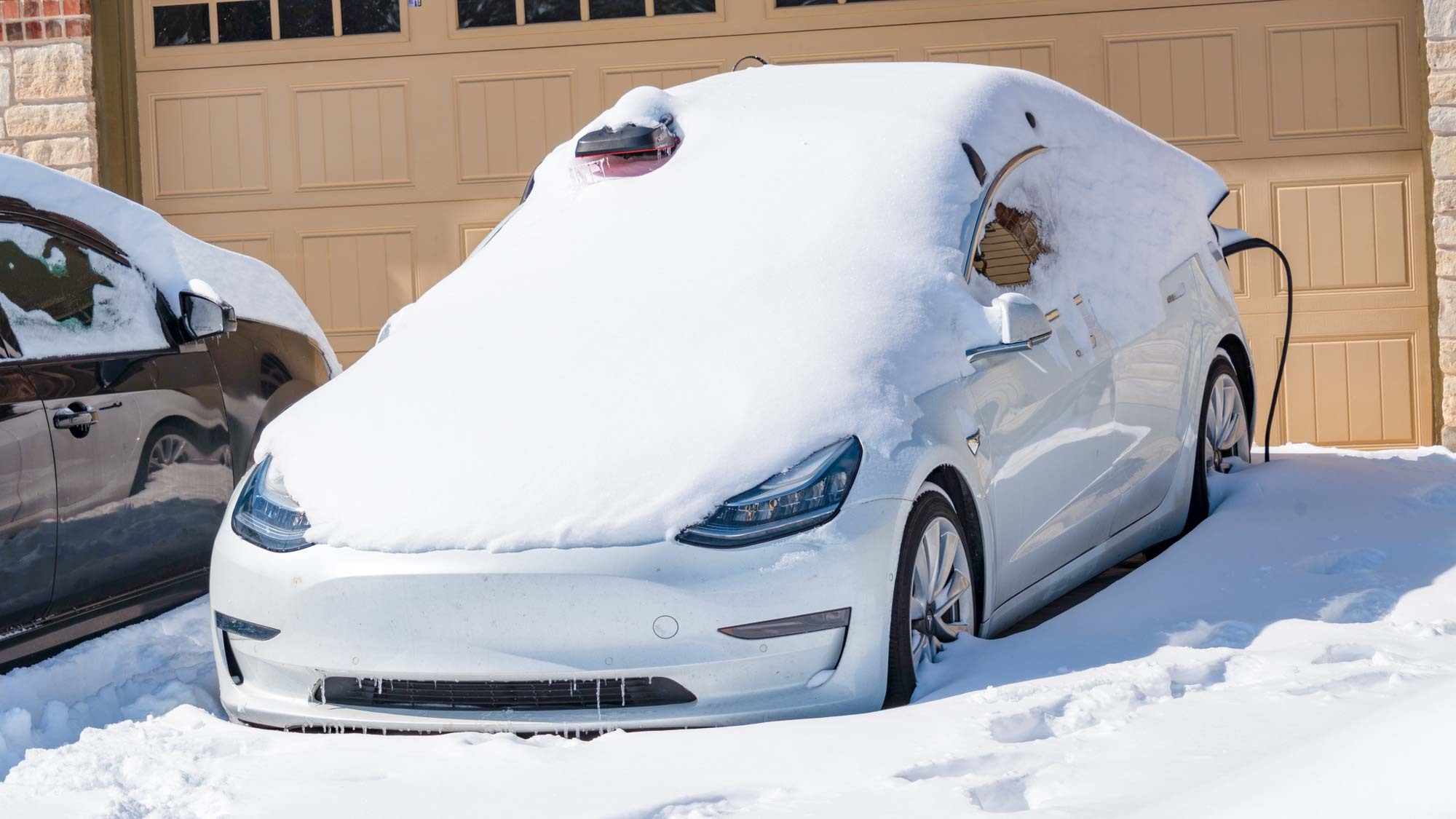 Elektroautos im Schnee