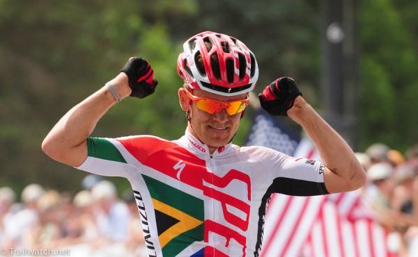 Burry Stander (Specialized) celebrating his victory