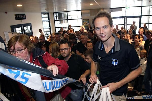 Media officer Geert Broekhuizen gets the show on the road