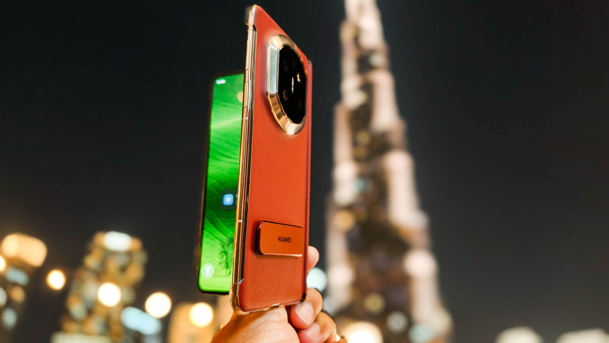 Huawei Mate X7 hands-on testing in Dubai on Android Central