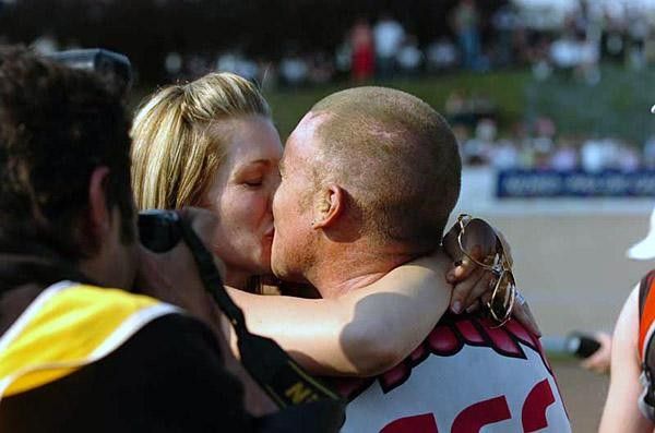 Kisses for the winner