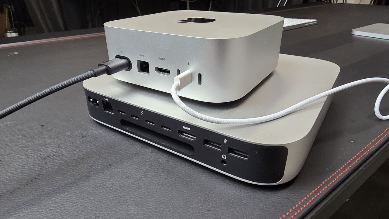 Mac mini M4 in studio