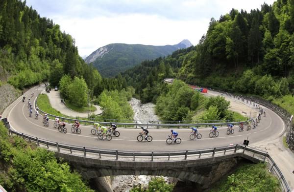 Stage 18 of the Giro produced more epic images