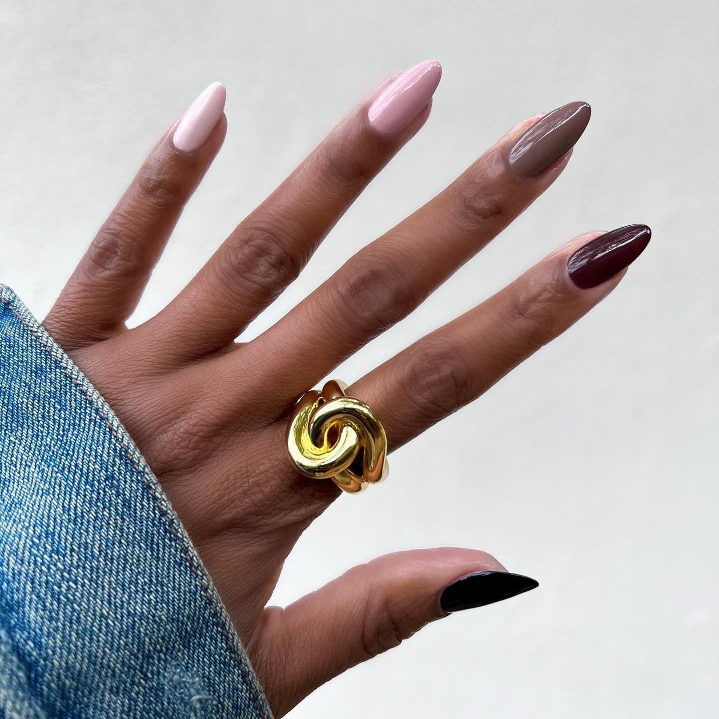 Mauve nail art