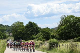Crit&eacute;rium du Dauphin&eacute; - Tour Auvergne-Rh&ocirc;ne-Alpes stage 2 LIVE - Peloton gives sizeable gap to 10 man break with Clement Braz Afonso new virtual leader