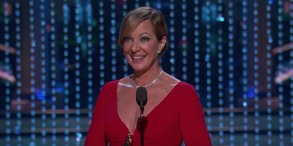 Allison Janney at the 90th Academy Awards in 2018 accepting her Best Supporting Actress win for I, T