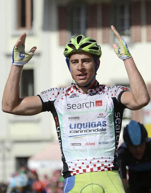 Peter Sagan (Liquigas-Cannondale) is first across the line in stage 3