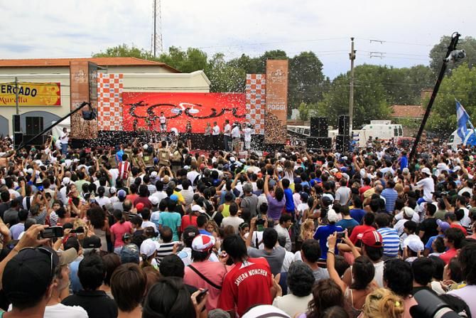 A big crown on hand to see the podium ceremony at the conclusion of the Tour de San Luis.
