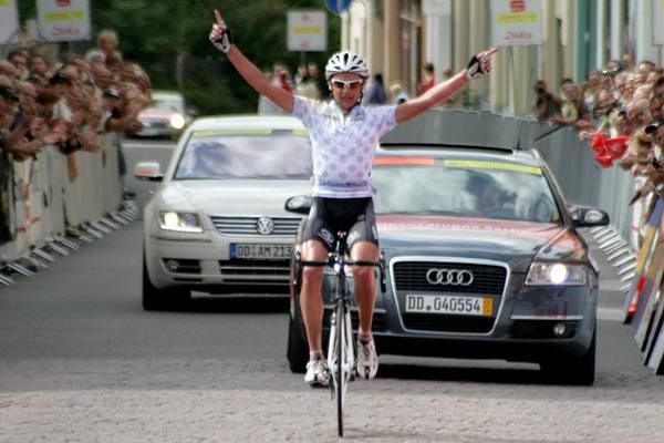 Stage three winner Patrik Sinkewitz celebrates in Meerane.