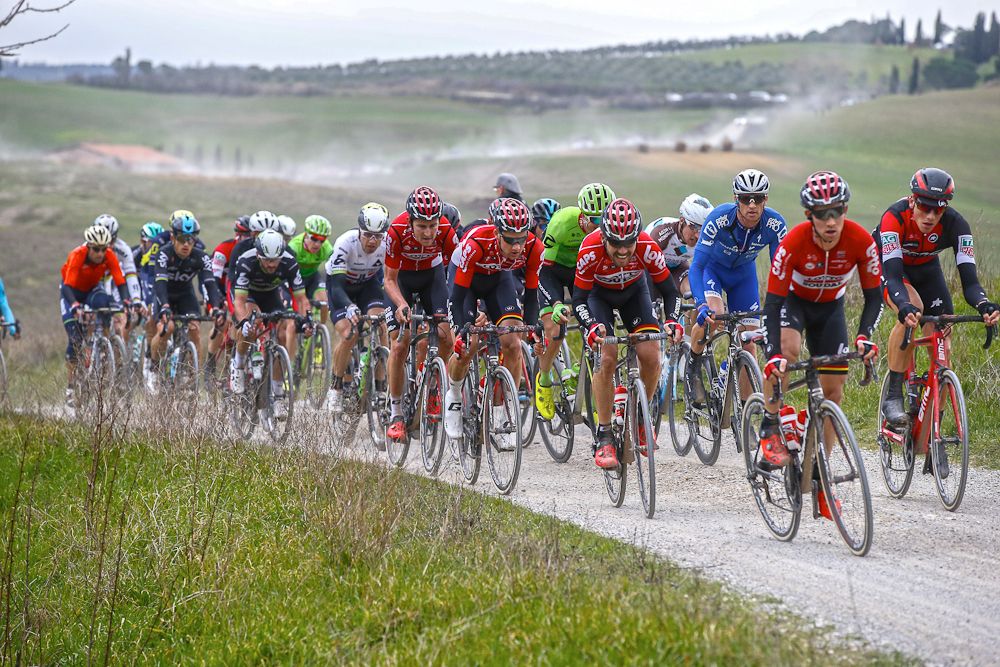 The peloton in action at Strade Bianche
